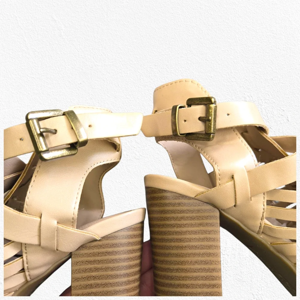 American Eagle Nude Gladiator Block Heel Sandals Size 5.5W – Strappy Caged Heels